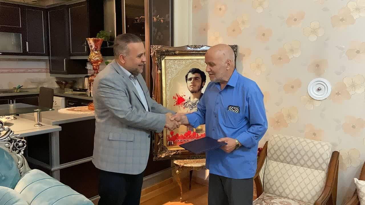 دیدار شهردار منطقه ۸ تبریز با خانواده معزز شهید احد کمالی نژاد