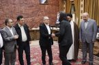 تجلیل شهردار و اعضای شورای اسلامی شهر از فیلمساز تبریزی تجلیل شهردار و اعضای شورای اسلامی شهر از فیلمساز تبریزی