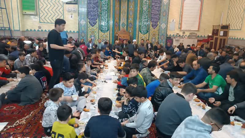 بیش از۳ هزار نفر از شهروندان درضیافت افطاری شهرداری منطقه ۳ تبریز