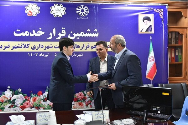 تجلیل از قاری نوجوان در چهل و ششمین قرار خدمت شهرداری تبریز