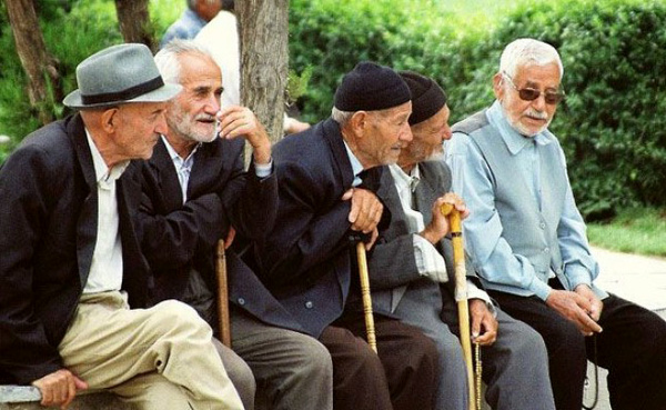 آذربایجان شرقی یکی از استان های پیر کشور است ب