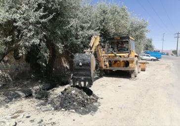 جمع آوری ۲۰ تن لجن از کوی نیکنام