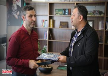 دیدار شهردار منطقه۹ با همکار روشندل به بهانه روز جهانی عصای سفید