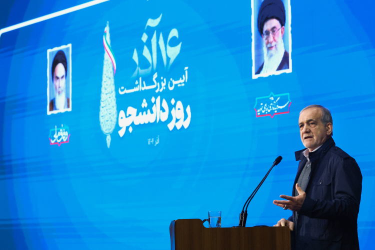 راهکار غلبه بر ناترازی در عرصههای مختلف از جمله بین حرف و عمل، وفاق و همدلی است